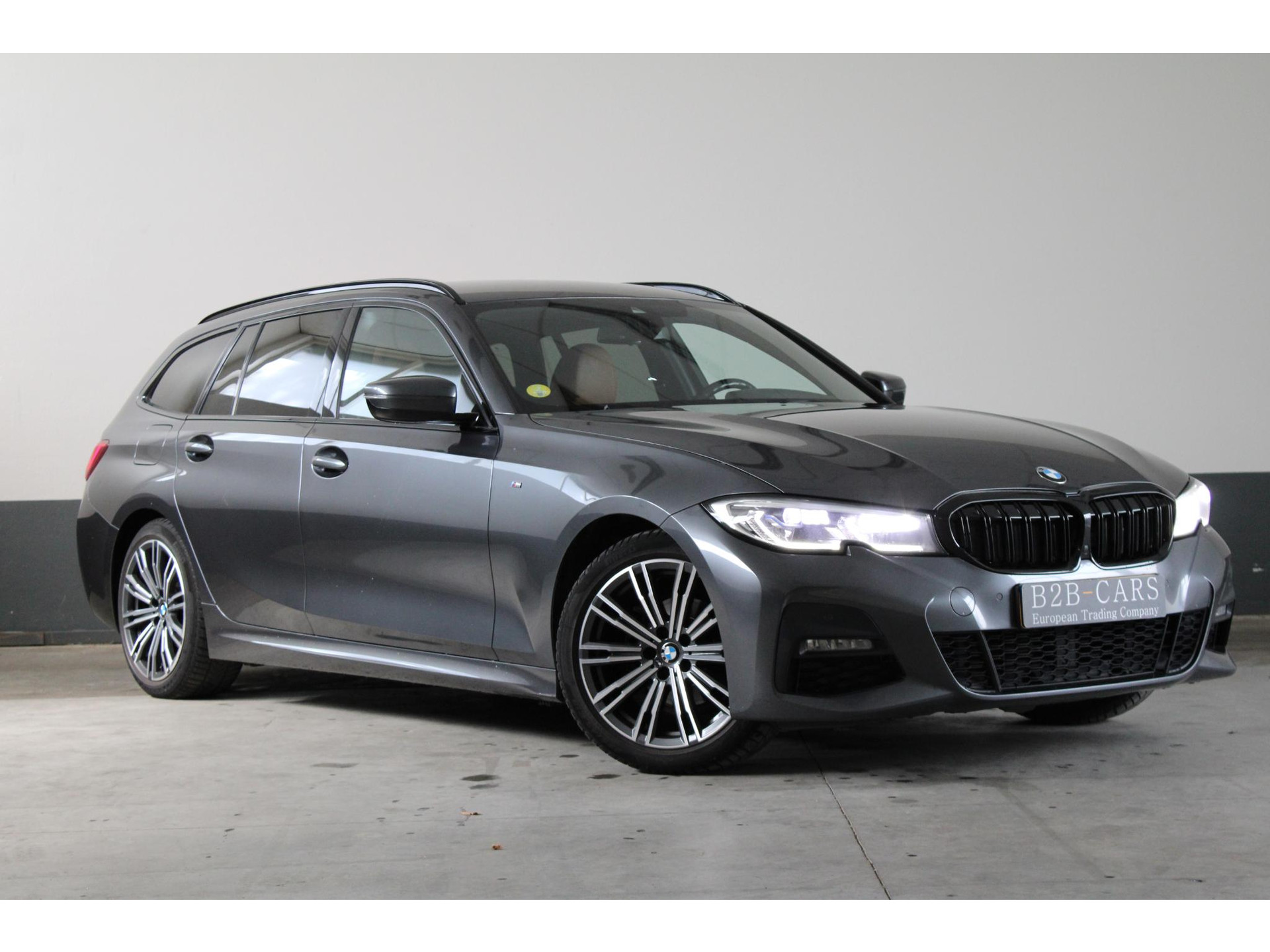 BMW 3 Serie Touring 318d Touring M-Sport 47353885-0.jpg | B2B-CARS