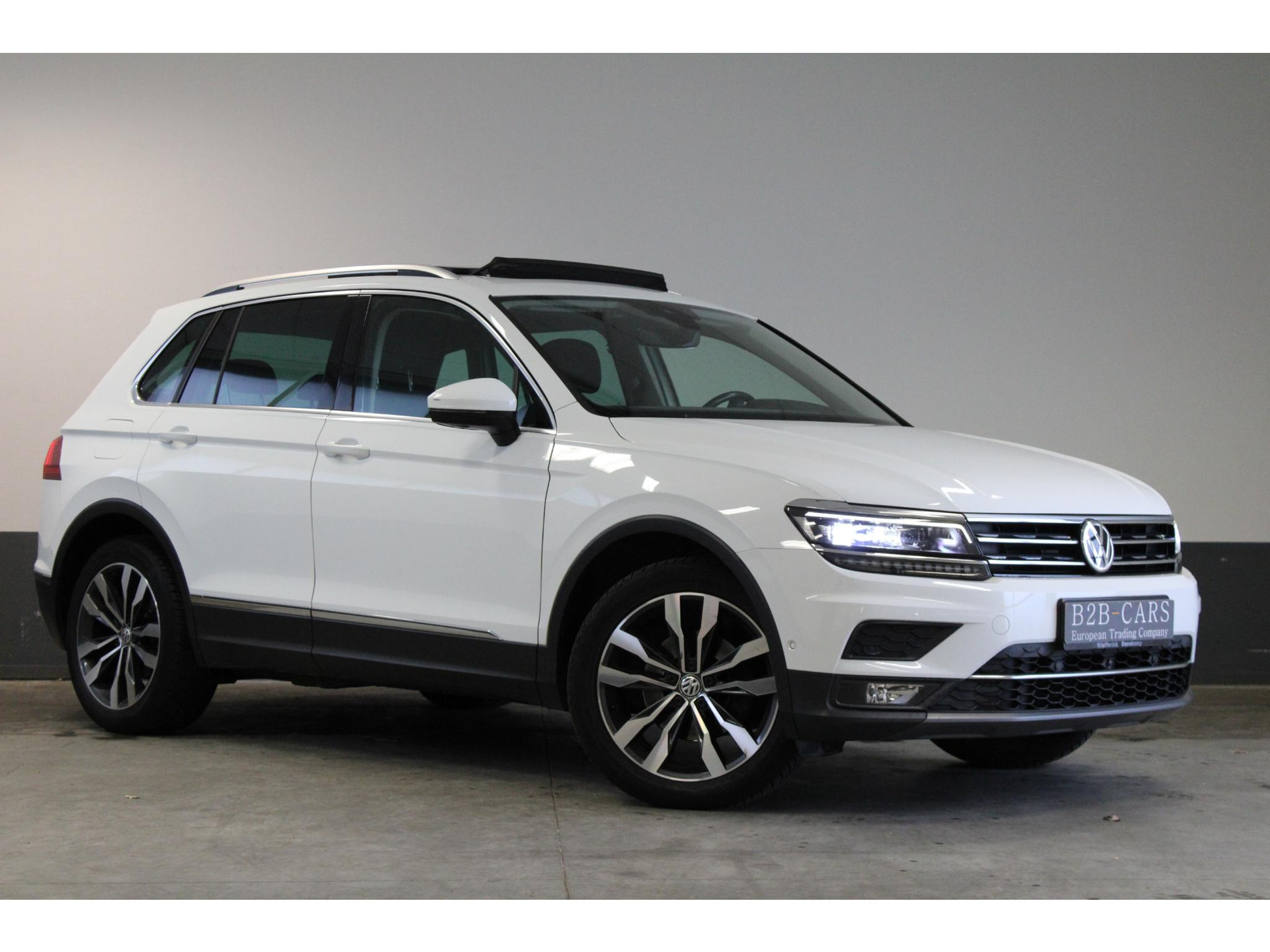 Volkswagen Tiguan 1.5 TSI ACT Comfortline 48147256-0.jpg | B2B-CARS